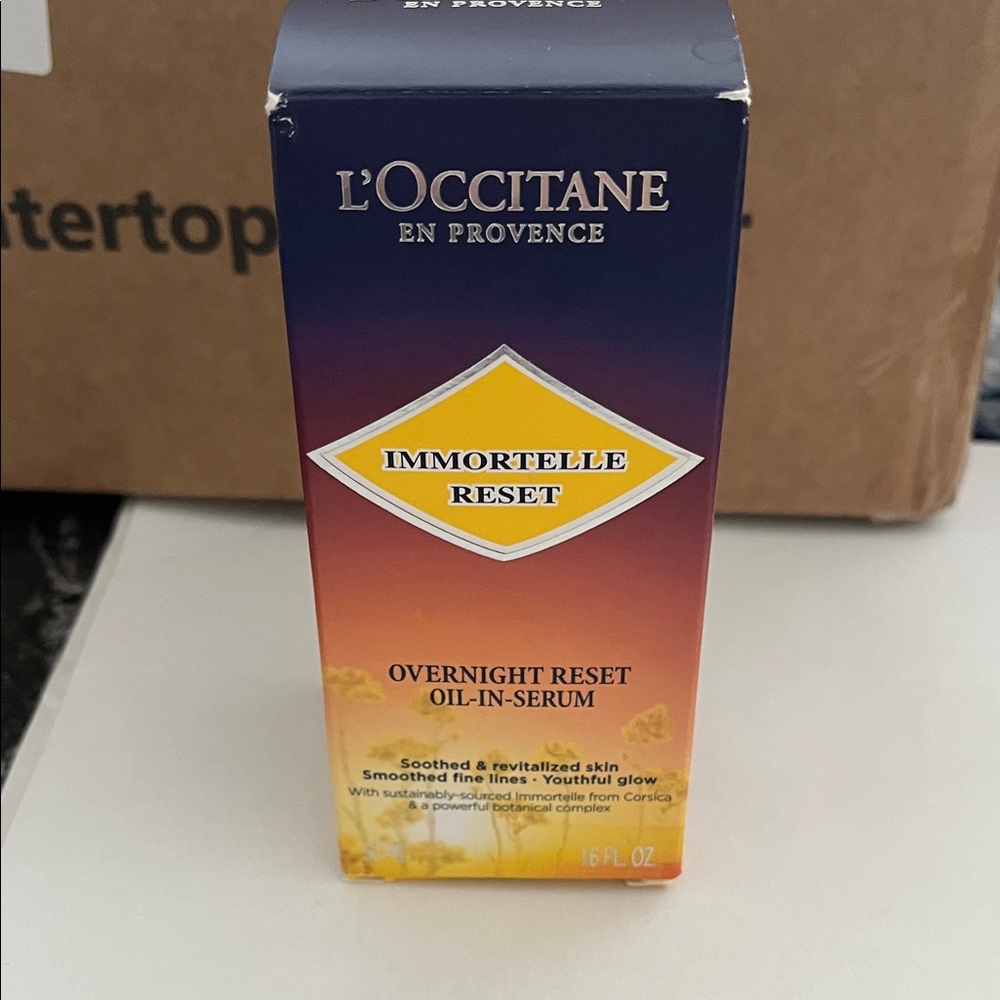 L'OCCITANE Immortelle Reset Serum - Blue and Yellow